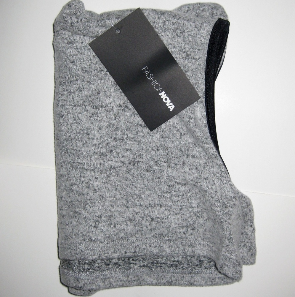 Woman Fashion Nova Crop Top Size XS